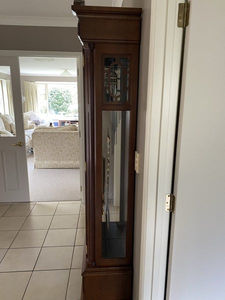 Grandfather clock Carousel 2