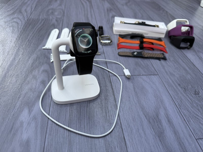 Apple Watch Series 8 45mm GPS Carousel 1