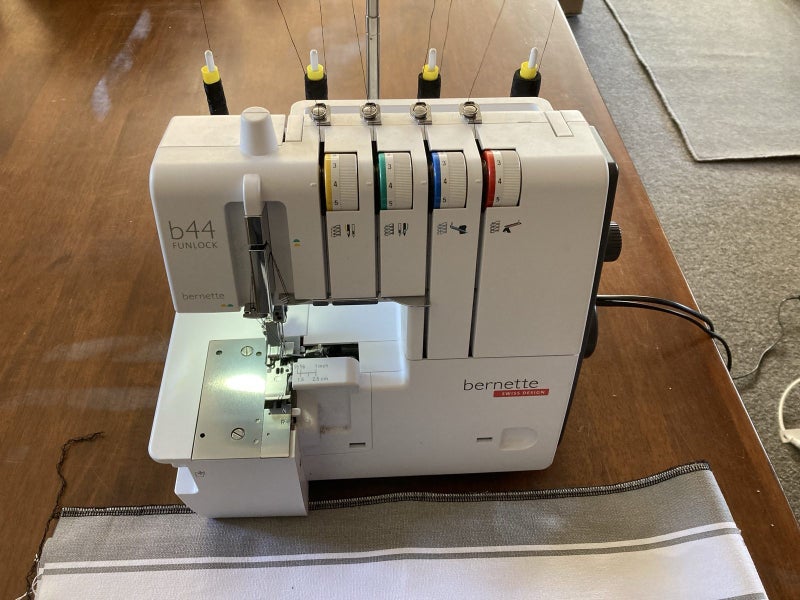 Bernette Funlock B44 overlocker63963982014466110