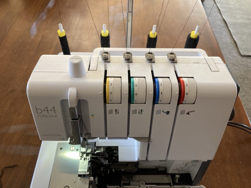 Bernette Funlock B44 overlocker63963982014466112