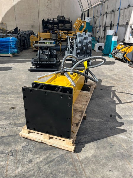 rock breaker- 12t-15t63776137678465114