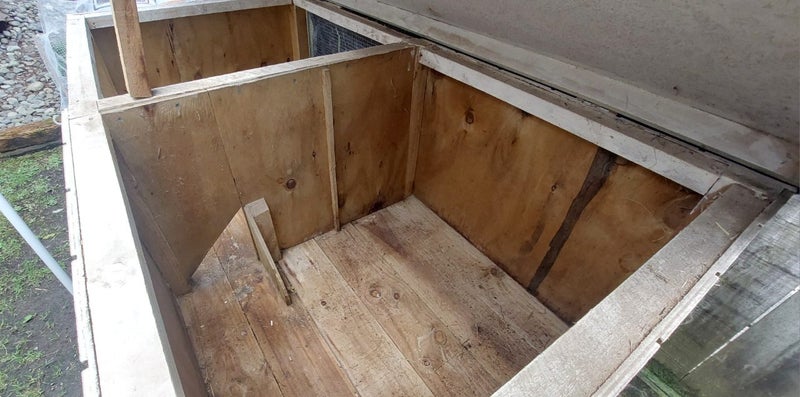 Large robust outdoor guinea pig hutch, pick up Te Atatu Peninsula Auckland Carousel 10