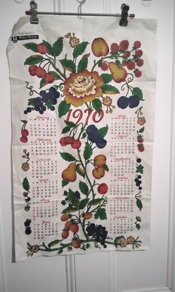 Antique 1970 teatowel Carousel 1