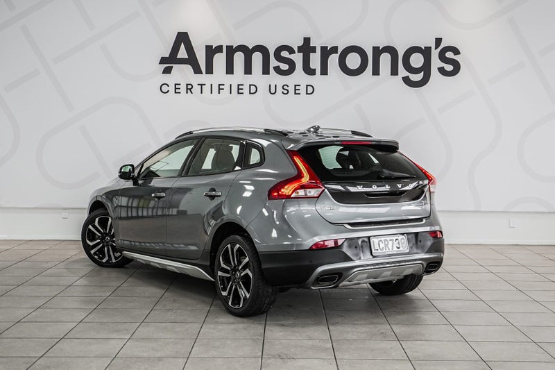 2017 Volvo V40 Cross country T5 Luxury63777835920002112