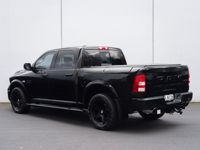 2020 Ram 1500 Laramie Petrol Std 5.7 V863785179901186111