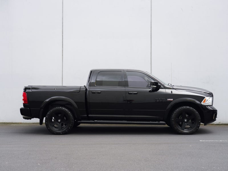 2020 Ram 1500 Laramie Petrol Std 5.7 V863785179901186112