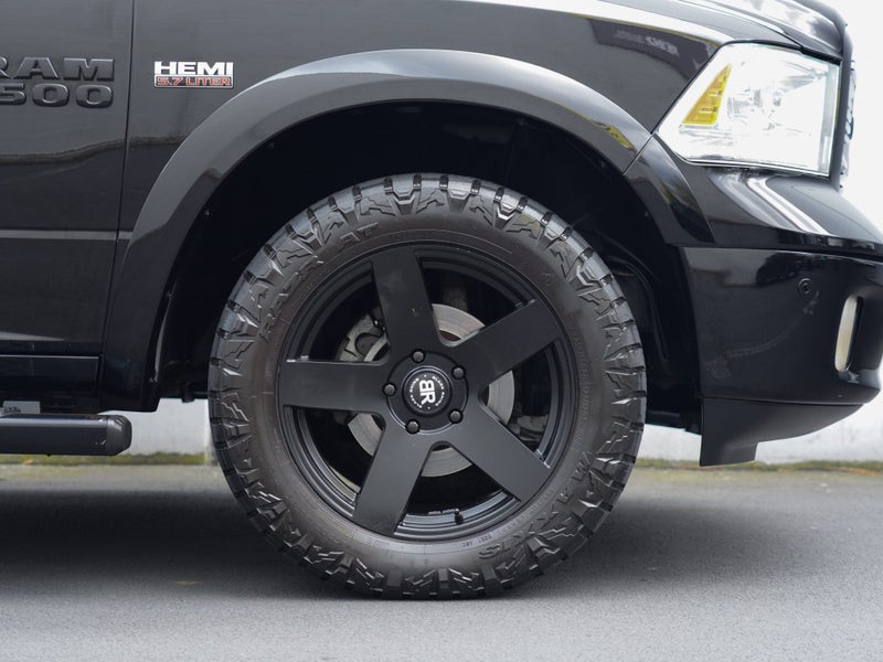 2020 Ram 1500 Laramie Petrol Std 5.7 V863785179901186114