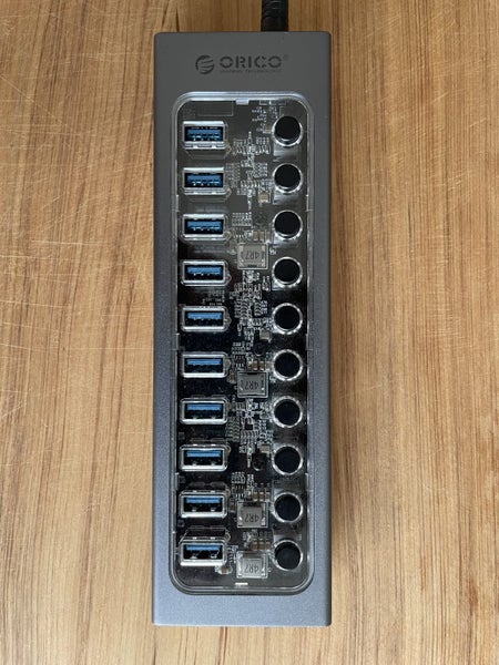 Orico 10 port USB3 HUB (aluminium) Carousel 1