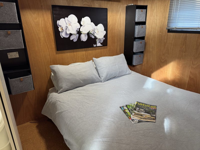 CHARMING 20FT SHIPPING CONTAINER TINY HOME FOR SALE Carousel 15
