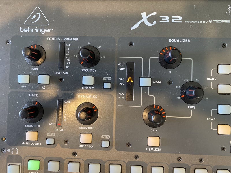 X32 Behringer Mixer & Road Case (Full Size) Carousel 2
