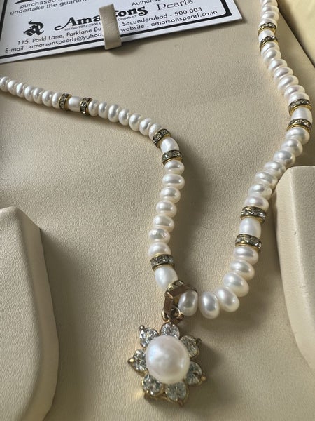 Fresh water Pearls necklace Carousel 1