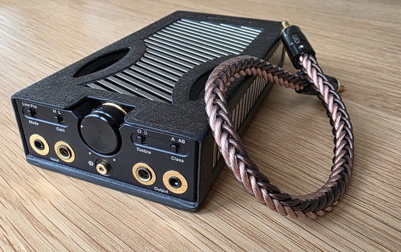 Cayin C9 TOTL Headphone Amplifier + Upgrade Cable + Spare Batteries + More Carousel 1