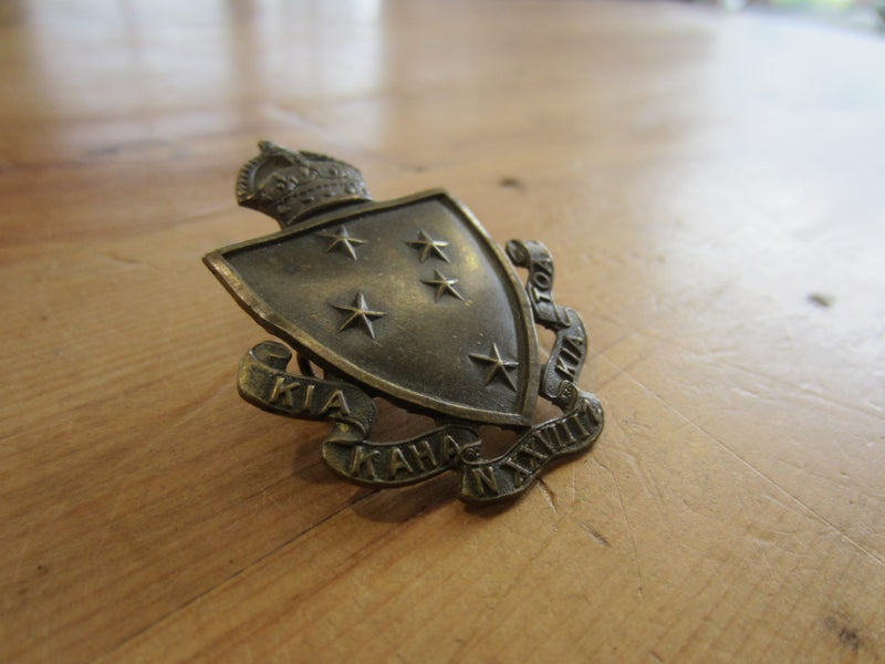 WWI New Zealand 28th Reinforcements Cap Badge Carousel 1