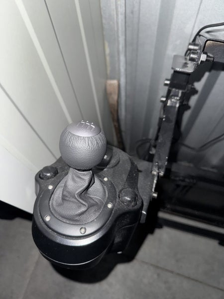 Logitech g920 with Shifter and Stand | PlayStation Version Carousel 2