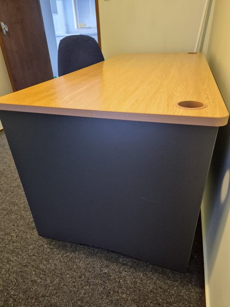 Work desk Carousel 1
