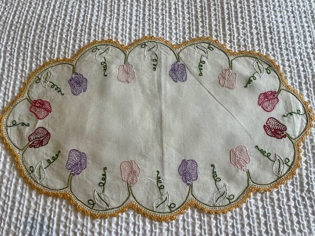 A gorgeous hand embroidered vintage Linen DRESSER CLOTH - hand crocheted edging Carousel 1