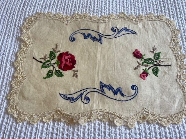 A gorgeous hand embroidered vintage Linen DRESSER CLOTH - hand crocheted edging Carousel 1