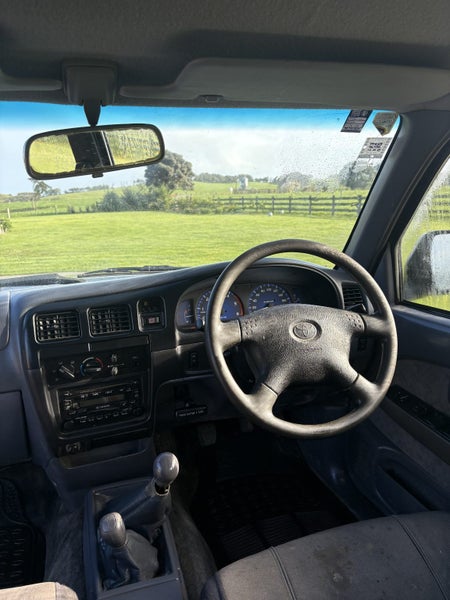 2004 Toyota Hilux Td Sr5 D/C63801052859395112