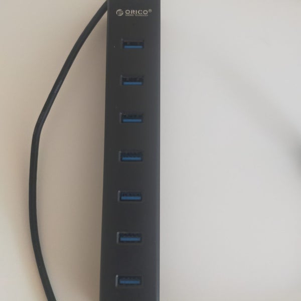 Orico 7 USB Port hub with power unit Carousel 1