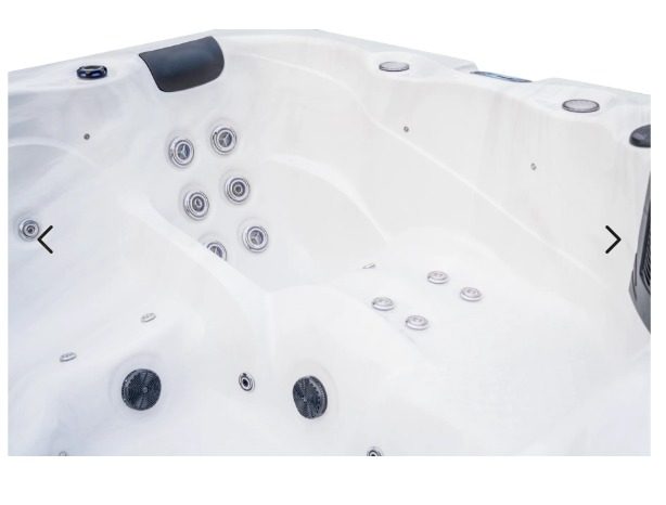 Avon 6-person spa pool HALF PRICE (must end 30tth Sep)63806436754049113