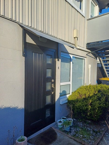 Image 1 of 7