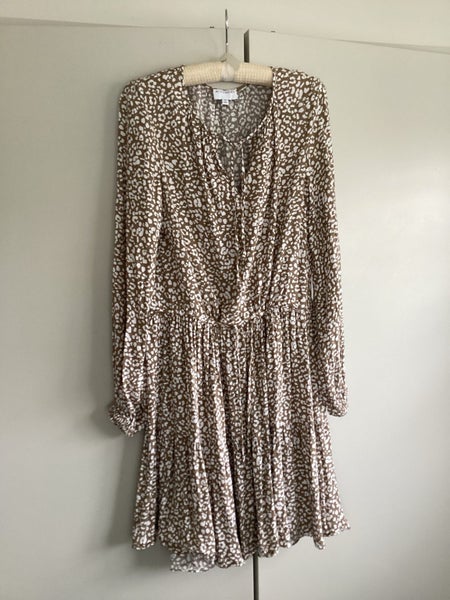 Witchery Dress Carousel 1