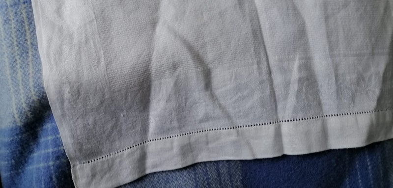 Small Irish Linen damask jacquard hand towel in excellent order Carousel 2