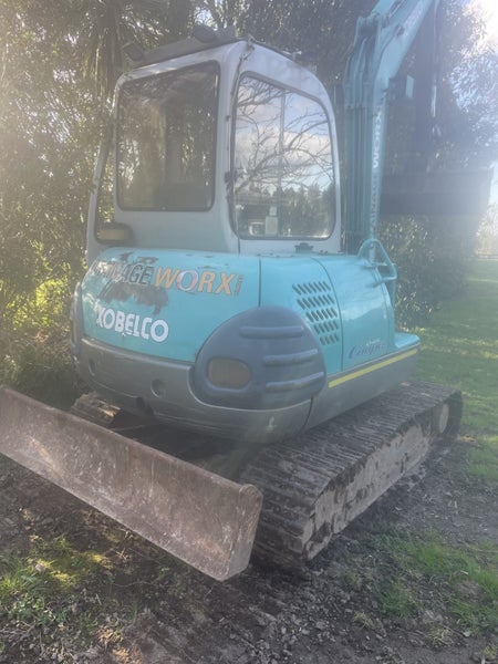 Kobelco SKO45 Carousel 1