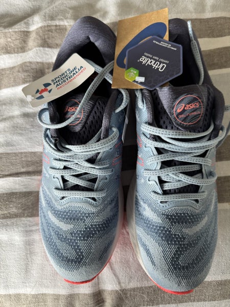 ASICS nimbus Carousel 1