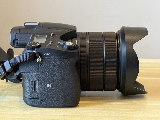 Sony RX10 IV – Rare & Sought After | Zeiss 24–600mm f/2.4–4 Lens | 20.1MP63809500188801111