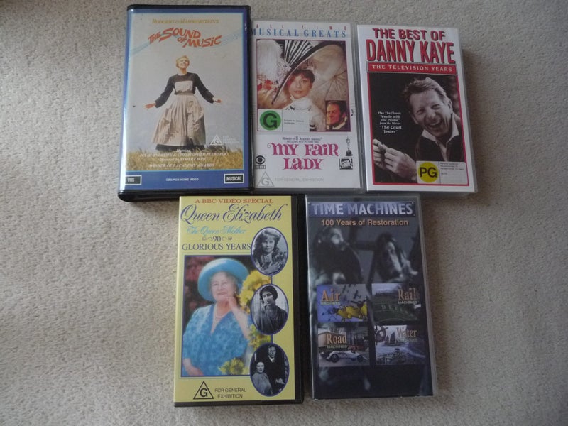 Bulk Lot of VHS Movie Videos Carousel 1