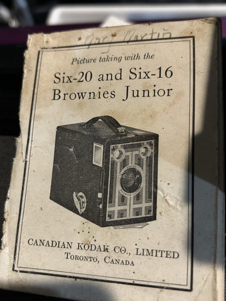 KODAK BROWNIE SIX20 MODEL D63916657952131114