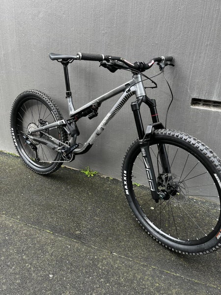 Flash Commencal Meta AM 2963811675860609111