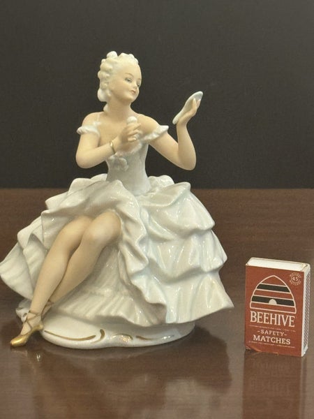 Schaubach-Kunst Figurine. Dancer.64436633990657111