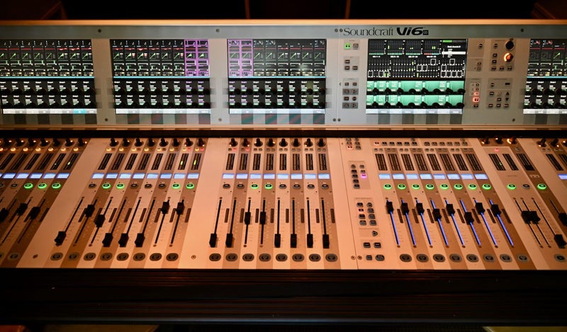 Audio mixing console64159696001538112