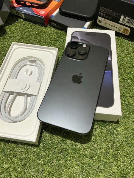 Apple iPhone 16 Pro Max and Apple Watch Ultra 263813124767490114