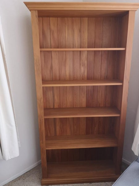 Rimu Bookshelf63813439660163111