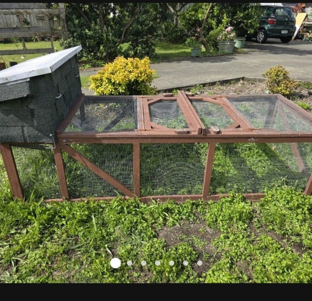 Rabbit Hutch large and secure Carousel 1