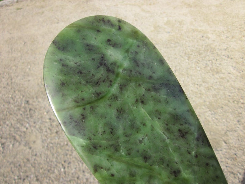 Translucent Kawakawa Pounamu Mere "16 inches" WOW Carousel 9