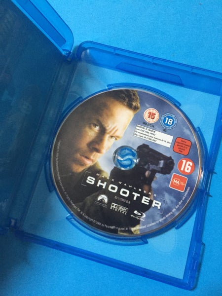 Shooter (Blu-Ray) Carousel 3