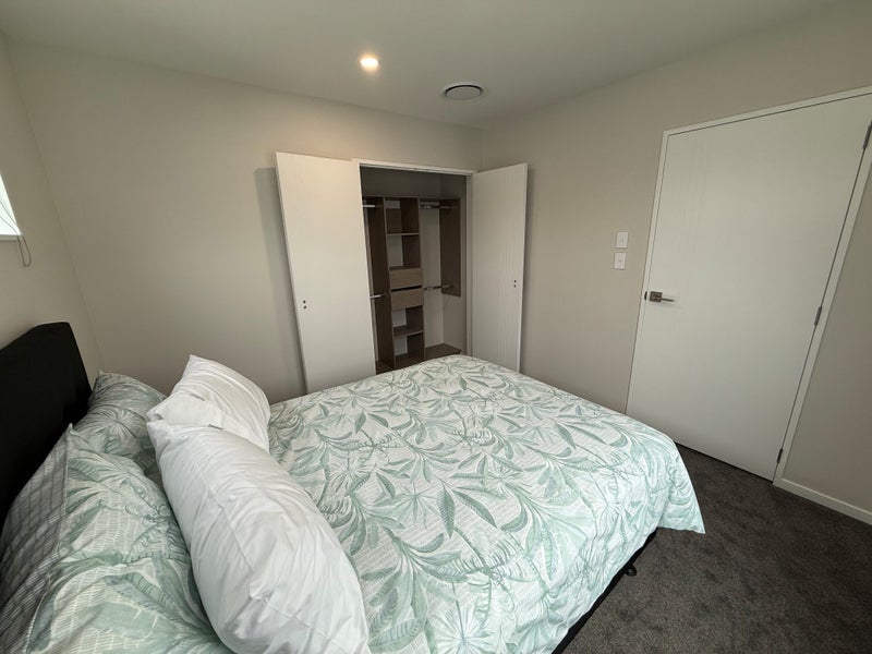 Royal Oak, 5 bedrooms64426354570499110