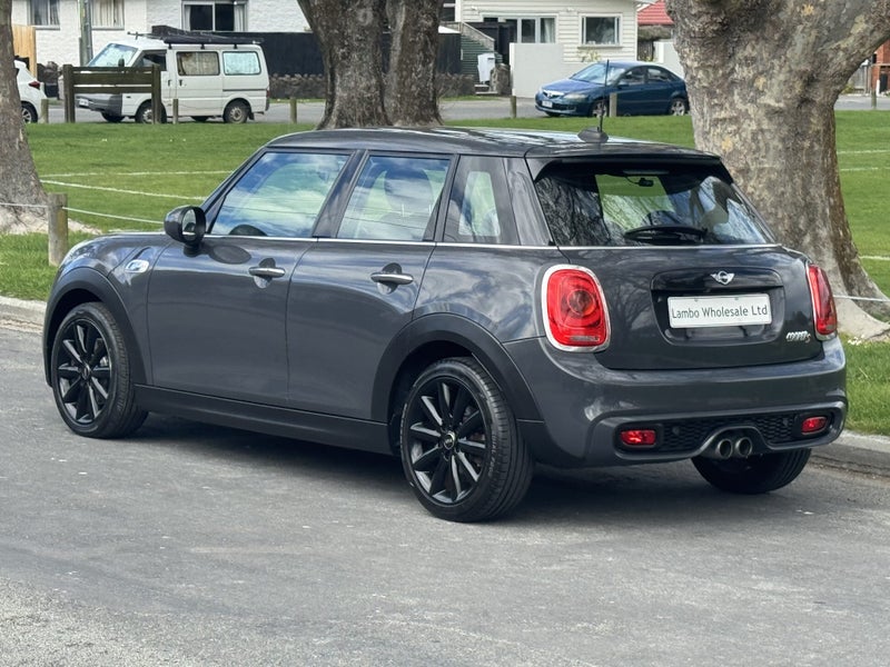 2017 MINI Cooper S 2.0 Turbo - 6-Speed Auto - R...63973877755523114