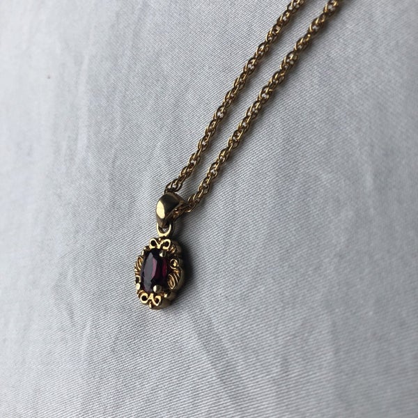 Vintage Dark Red Crystal Stone Pendant Necklace Carousel 14