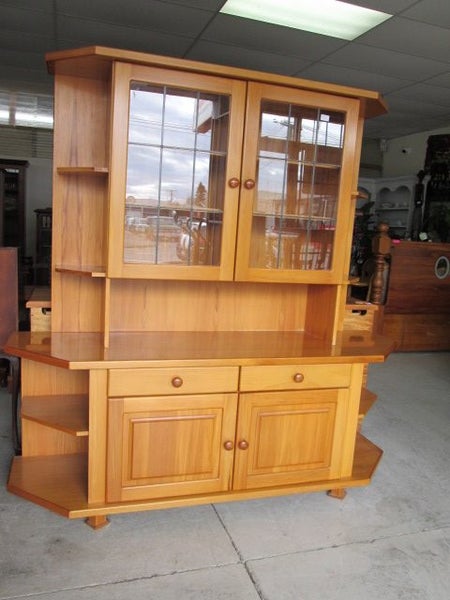 1800 LARGE DISPLAY CABINET Carousel 1