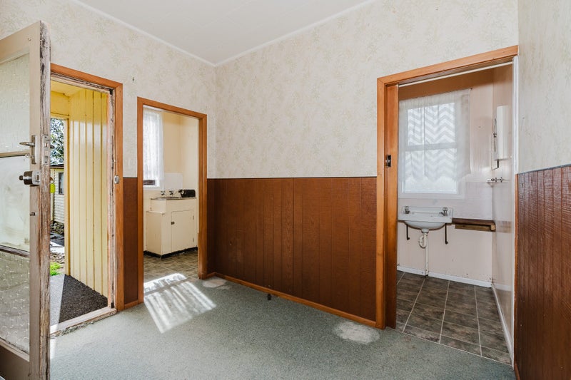 Opportunity Awaits - Renovate or Recreate63820677698819111