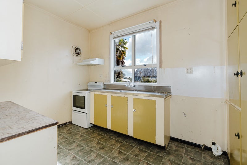 Opportunity Awaits - Renovate or Recreate63820677698819114