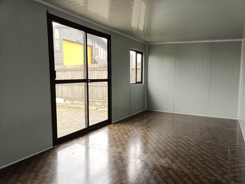 tiny house on wheels-1 bedroom 24sqm Carousel 10