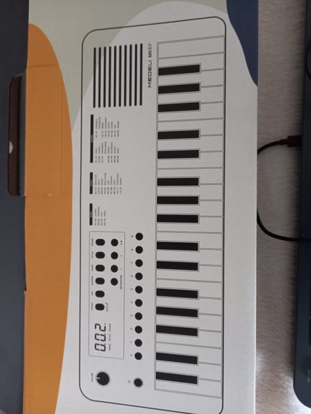 Medeli mini keyboard MK3764238434325891113