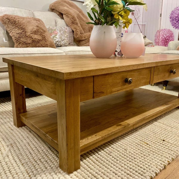 Beautiful Solid Oak Coffee Table63985205004546113