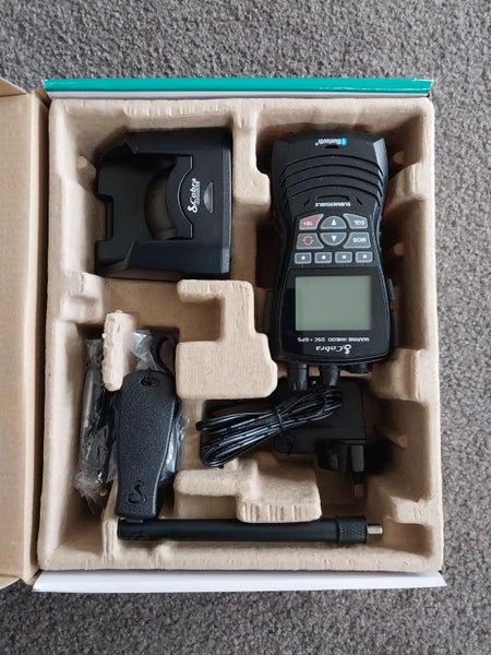 Cobra MR HH600 DSC Floating Handheld VHF Radio with GPS Carousel 2